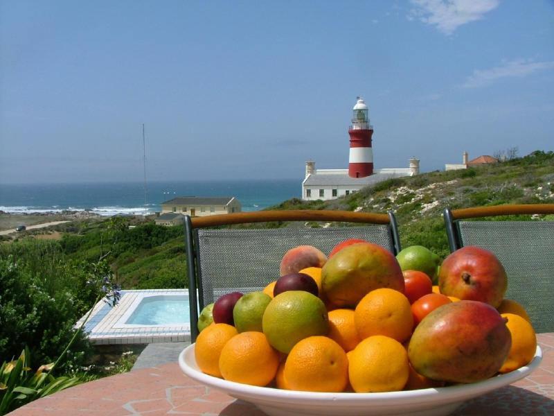 Villa Cape Agulhas Guesthouse Bagian luar foto